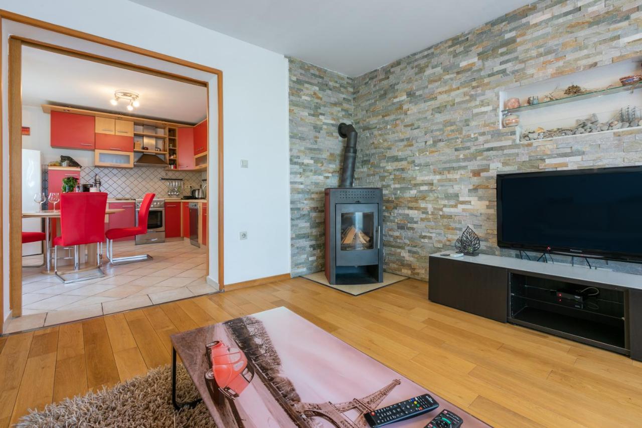 Apartments Kira Crikvenica Luaran gambar