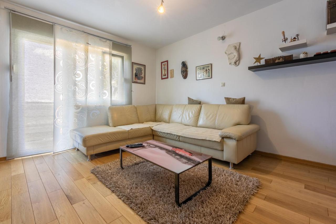 Apartments Kira Crikvenica Luaran gambar