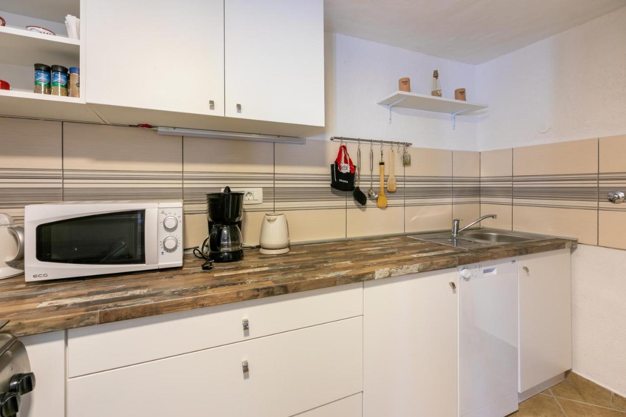 Apartments Kira Crikvenica Luaran gambar