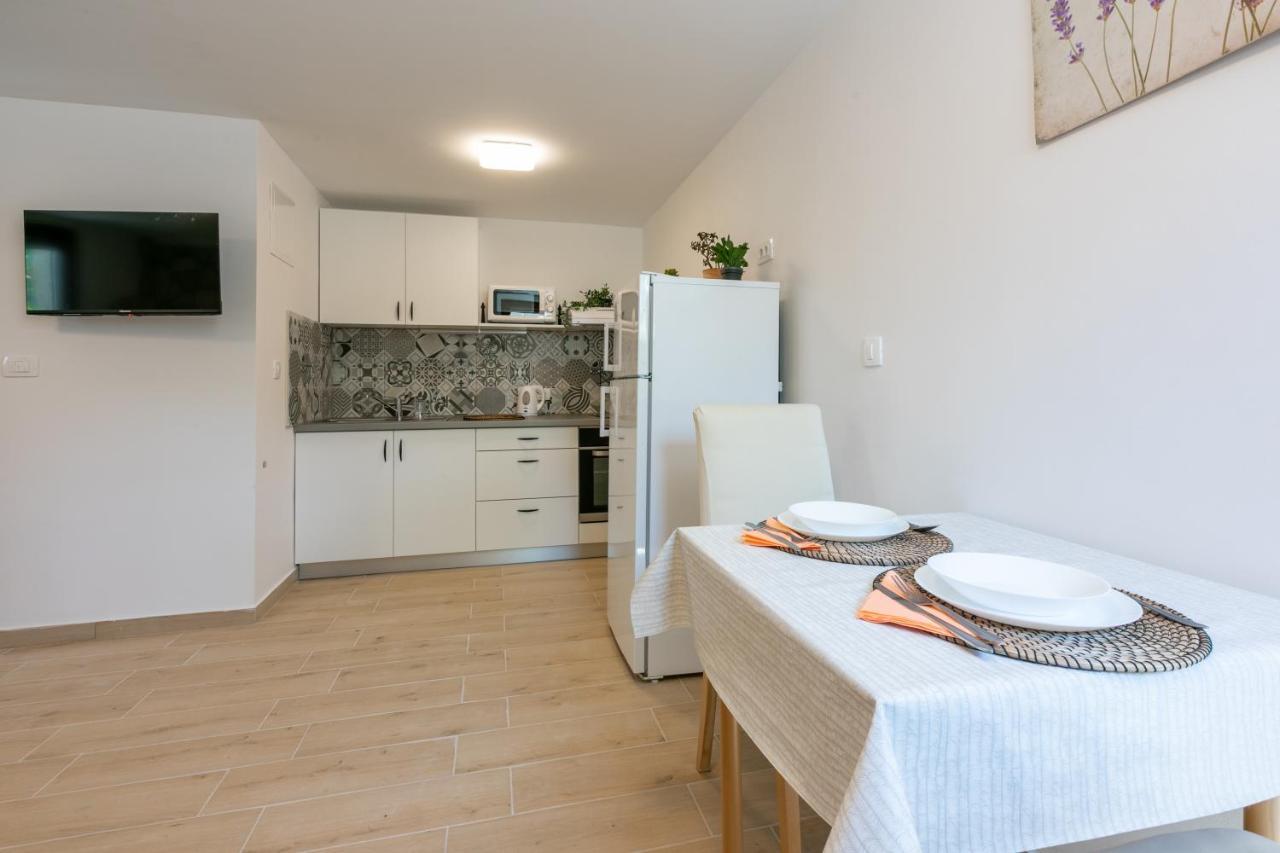 Apartments Kira Crikvenica Luaran gambar