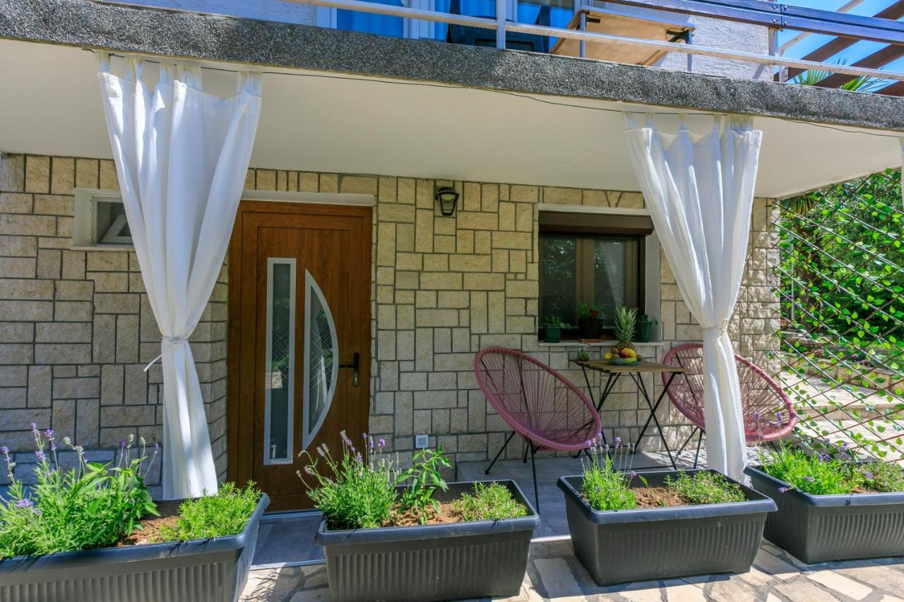 Apartments Kira Crikvenica Luaran gambar