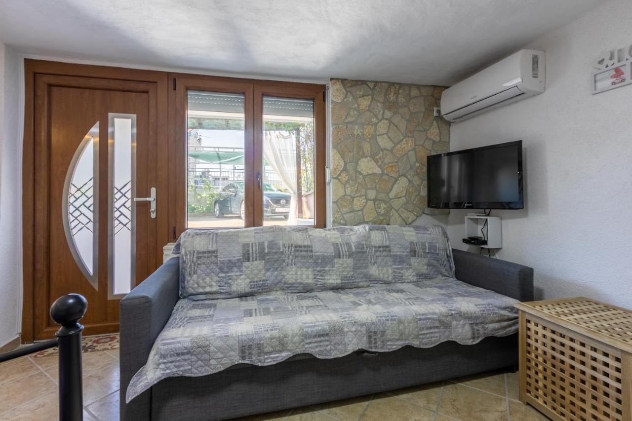 Apartments Kira Crikvenica Luaran gambar