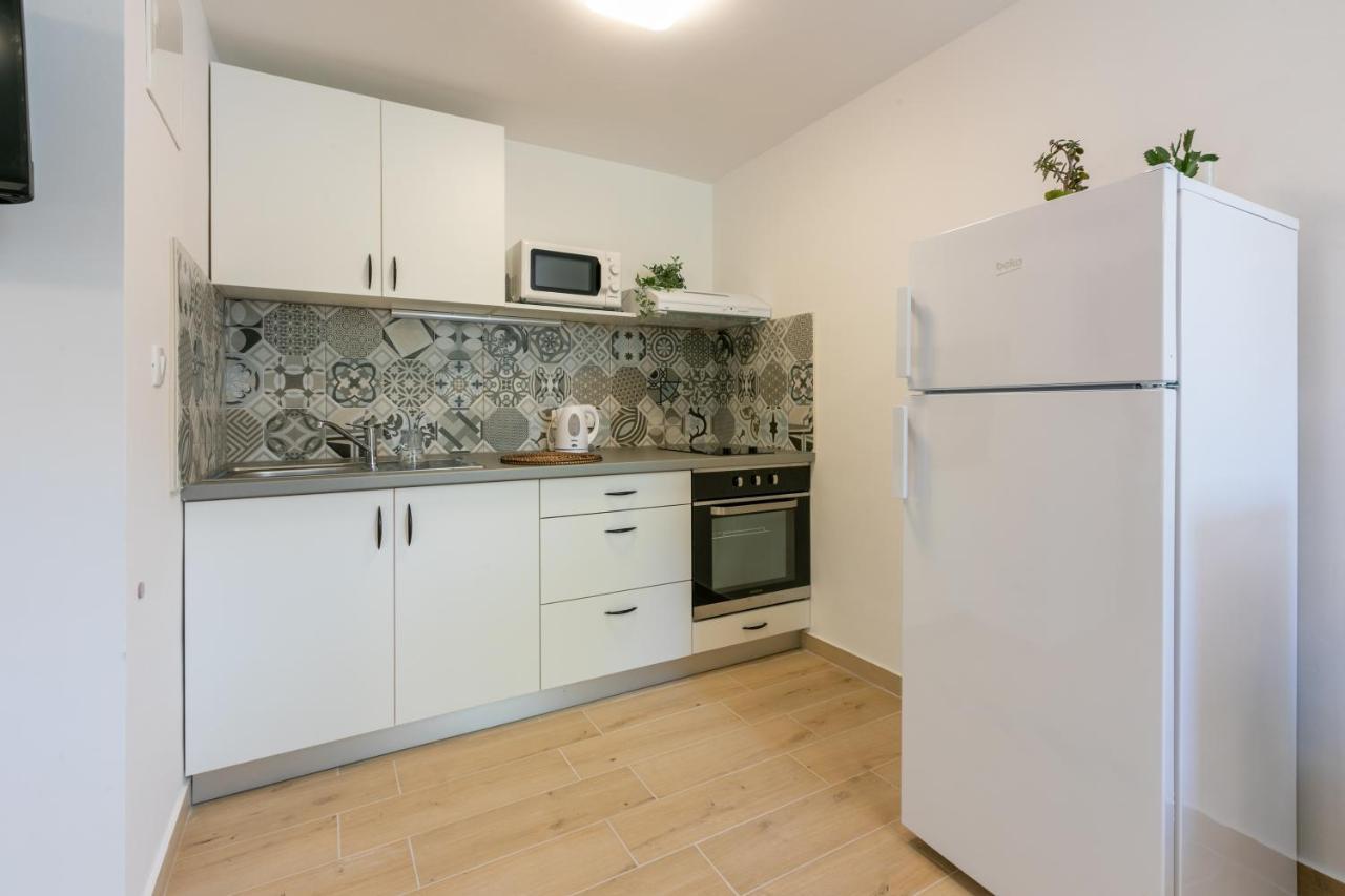 Apartments Kira Crikvenica Luaran gambar