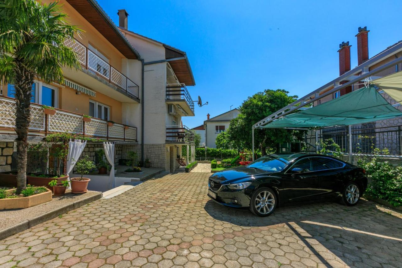 Apartments Kira Crikvenica Luaran gambar