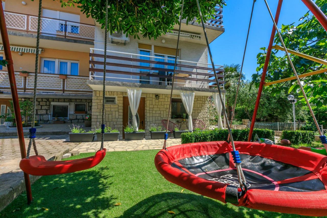 Apartments Kira Crikvenica Luaran gambar